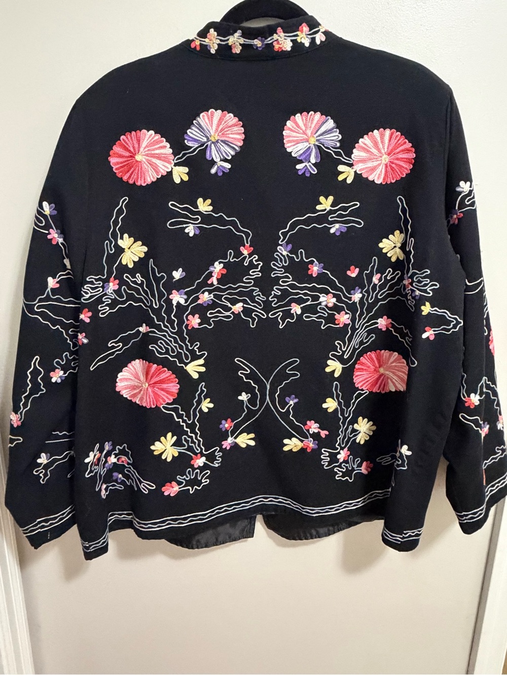 Draper’s & Damon’s Embroidered Jacket 1X Black Floral Beaded Toggle Cottagecore - Picture 9 of 12